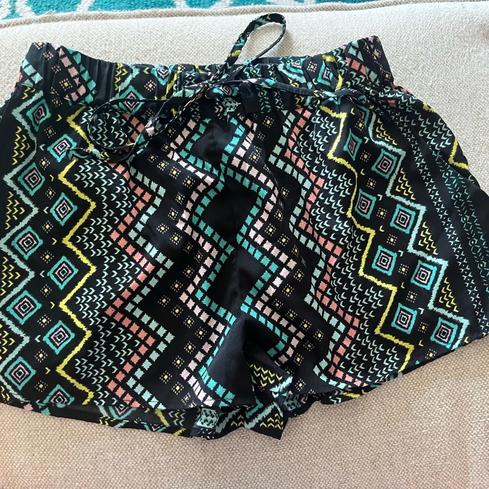 Geometric Patterned Girl's Shorts